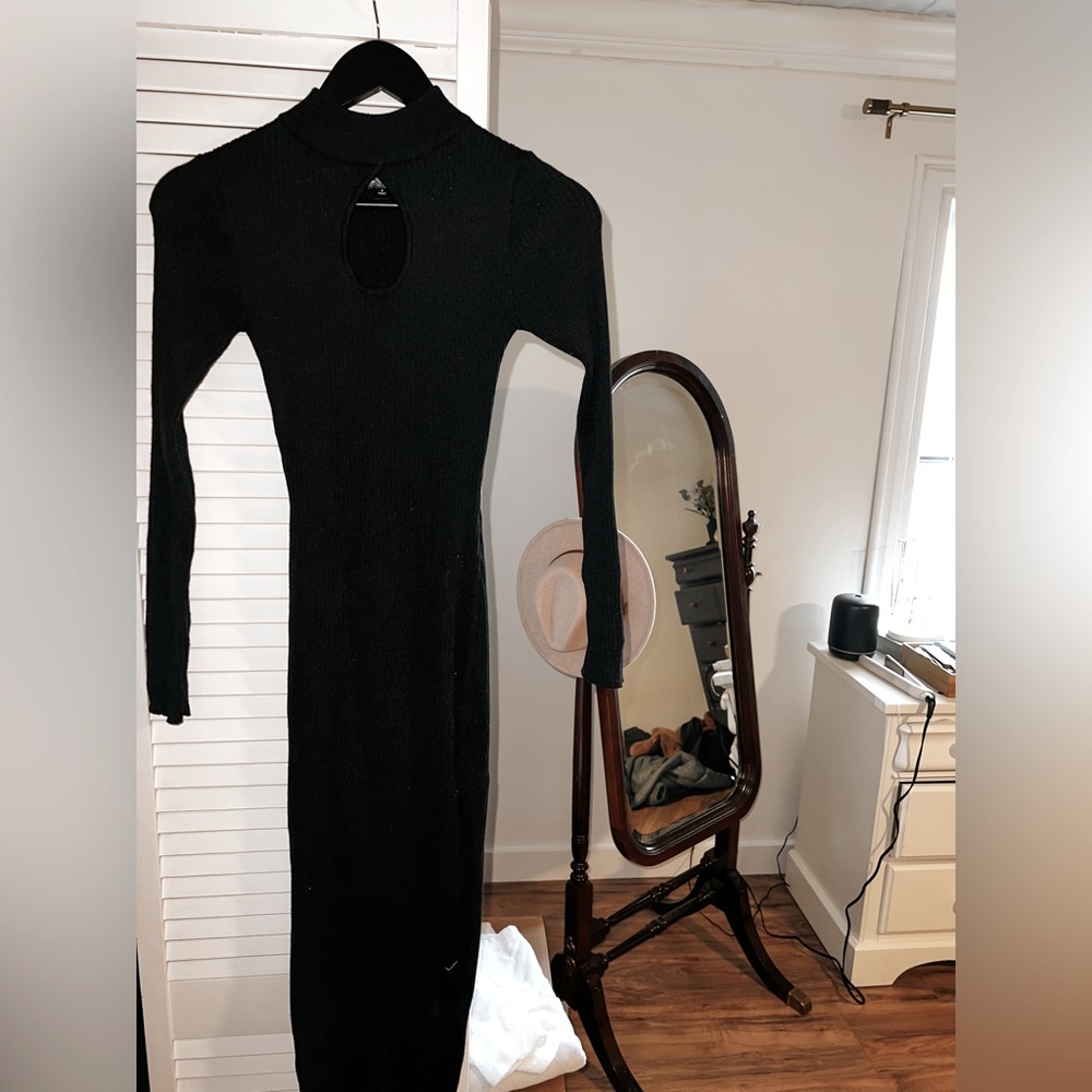 Ribbed Bodycon Maxi Dress, Size Small, Black.